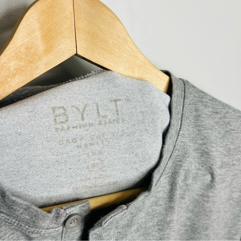 BYLT Signature Henley Drop-Cut Short Sleeve Shirt Large